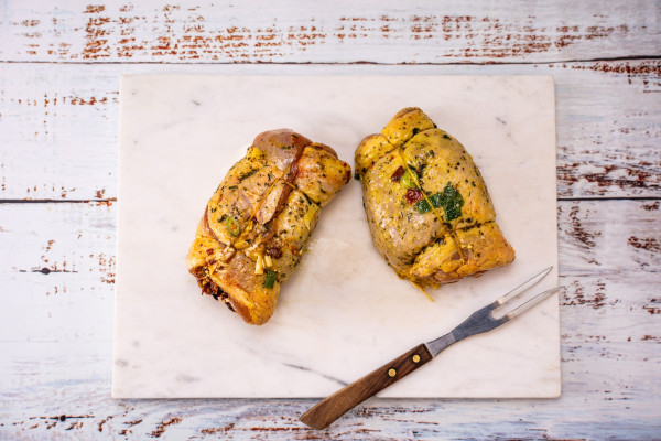 Hähnchen Roulade mit mediterran gefülltem Schenkel